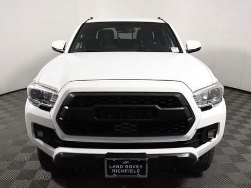 Used 2019 Toyota Tacoma TRD Off-Road AWD/4WD image 10