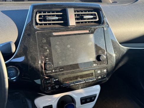 Used 2017 Toyota Prius Prime Plus image 17