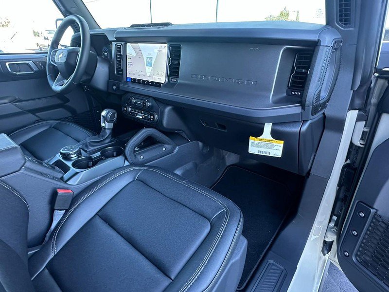 Used 2025 Ford Bronco Badlands AWD/4WD image 14