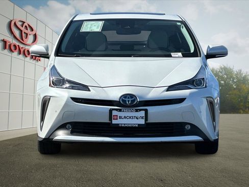 Certified 2022 Toyota Prius XLE w/ Premium Convenience Package FWD image 8