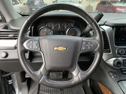 Used 2018 Chevrolet Suburban Premier image 27