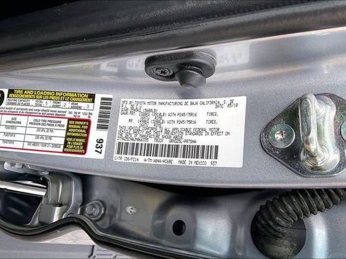 Used 2018 Toyota Tacoma SR5 image 14