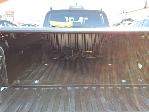 Used 2022 Toyota Tacoma TRD Sport image 27