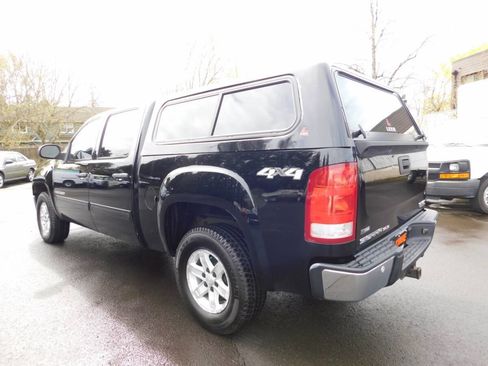 Used 2009 GMC Sierra 1500 SLE w/ Power Pack Plus AWD/4WD image 3