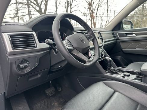 Used 2023 Volkswagen Atlas SE image 6