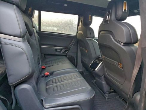 Used 2023 Rivian R1S Launch Edition image 9