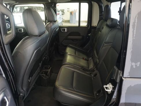 Used 2024 Jeep Gladiator Sport w/ Premium Package AWD/4WD image 19