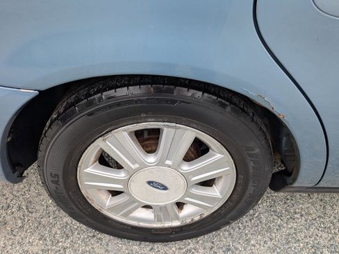 Used 2006 Ford Taurus SEL FWD image 6