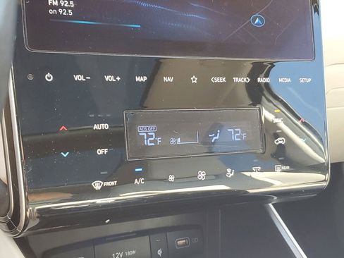 Used 2024 Hyundai Tucson Limited image 26