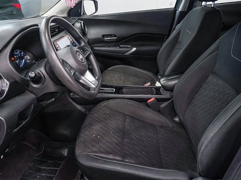 Used 2023 Nissan Kicks SV image 16