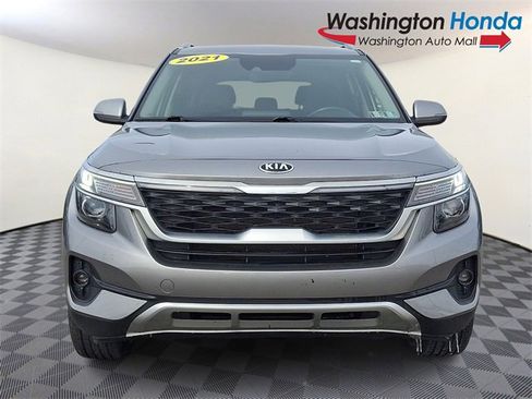 Used 2021 Kia Seltos EX image 2