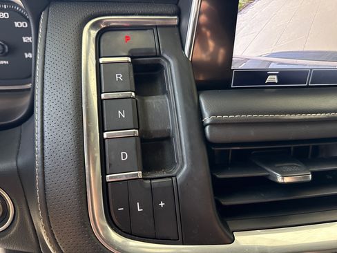 Used 2021 GMC Yukon SLT AWD/4WD image 26