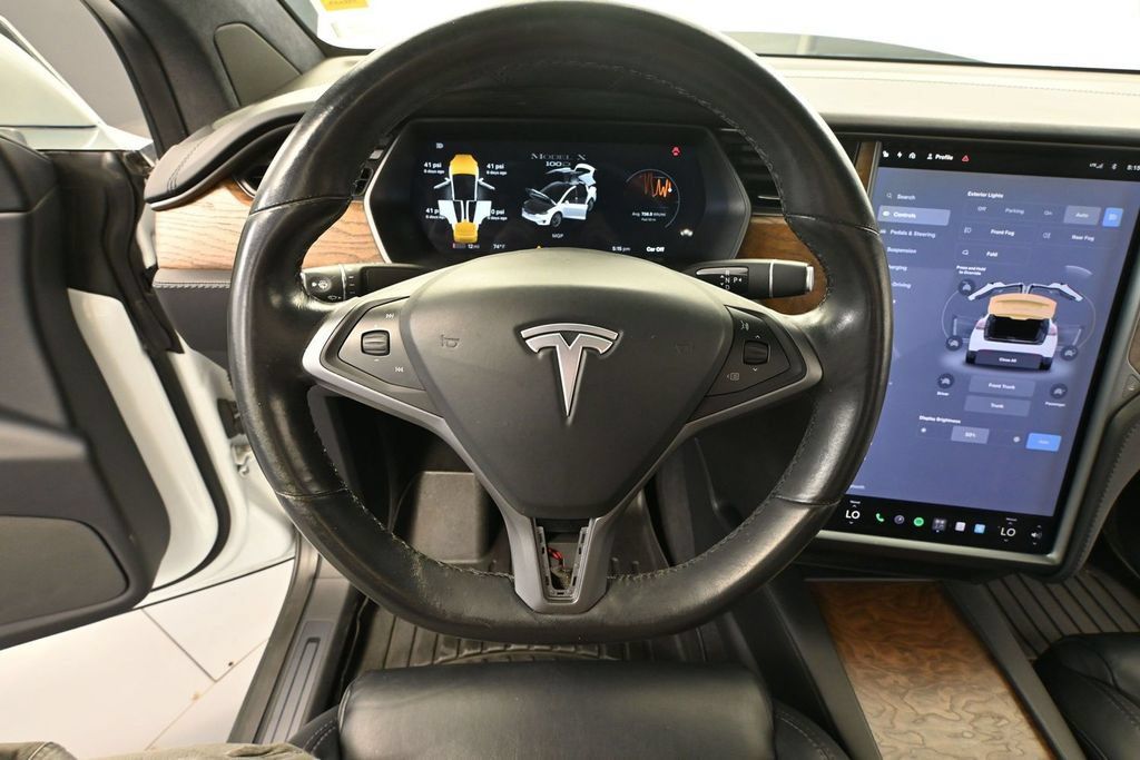 Used 2018 Tesla Model X 100D AWD/4WD image 19