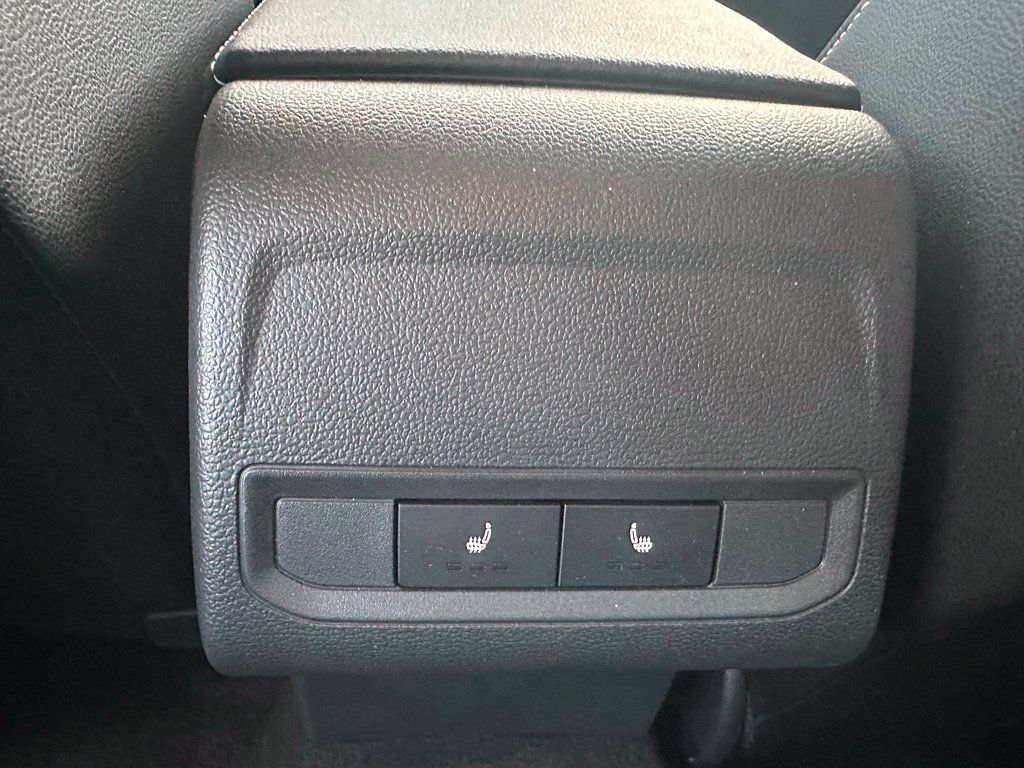 Used 2025 Volkswagen Jetta SEL FWD image 10