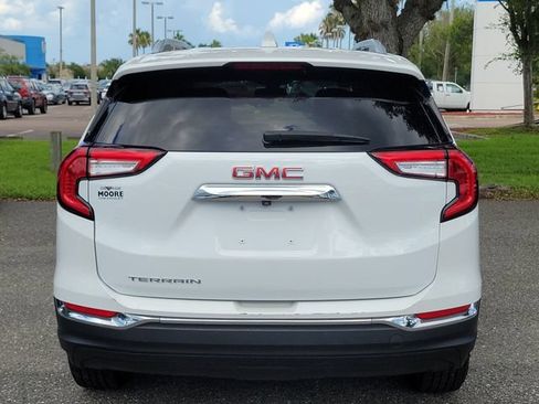Certified 2024 GMC Terrain SLT FWD image 12