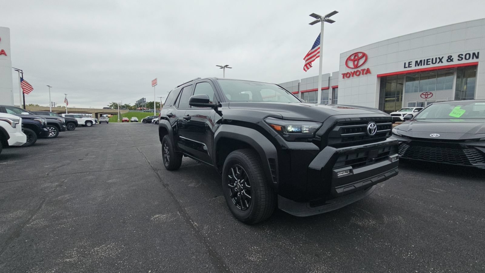 Certified 2026 Toyota 4Runner SR5 AWD/4WD image 1