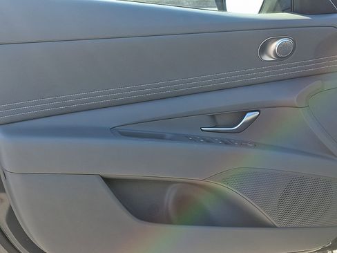 Certified 2025 Hyundai Elantra Sport image 13