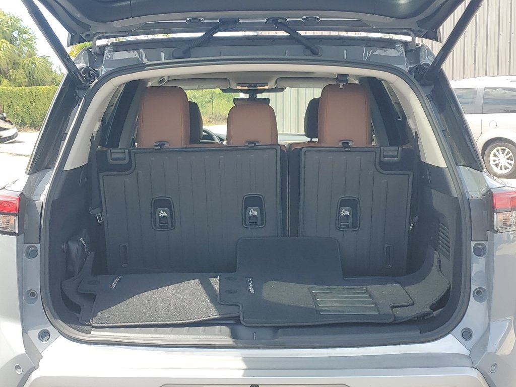 Used 2025 Nissan Pathfinder Platinum w/ Cargo Package FWD image 14