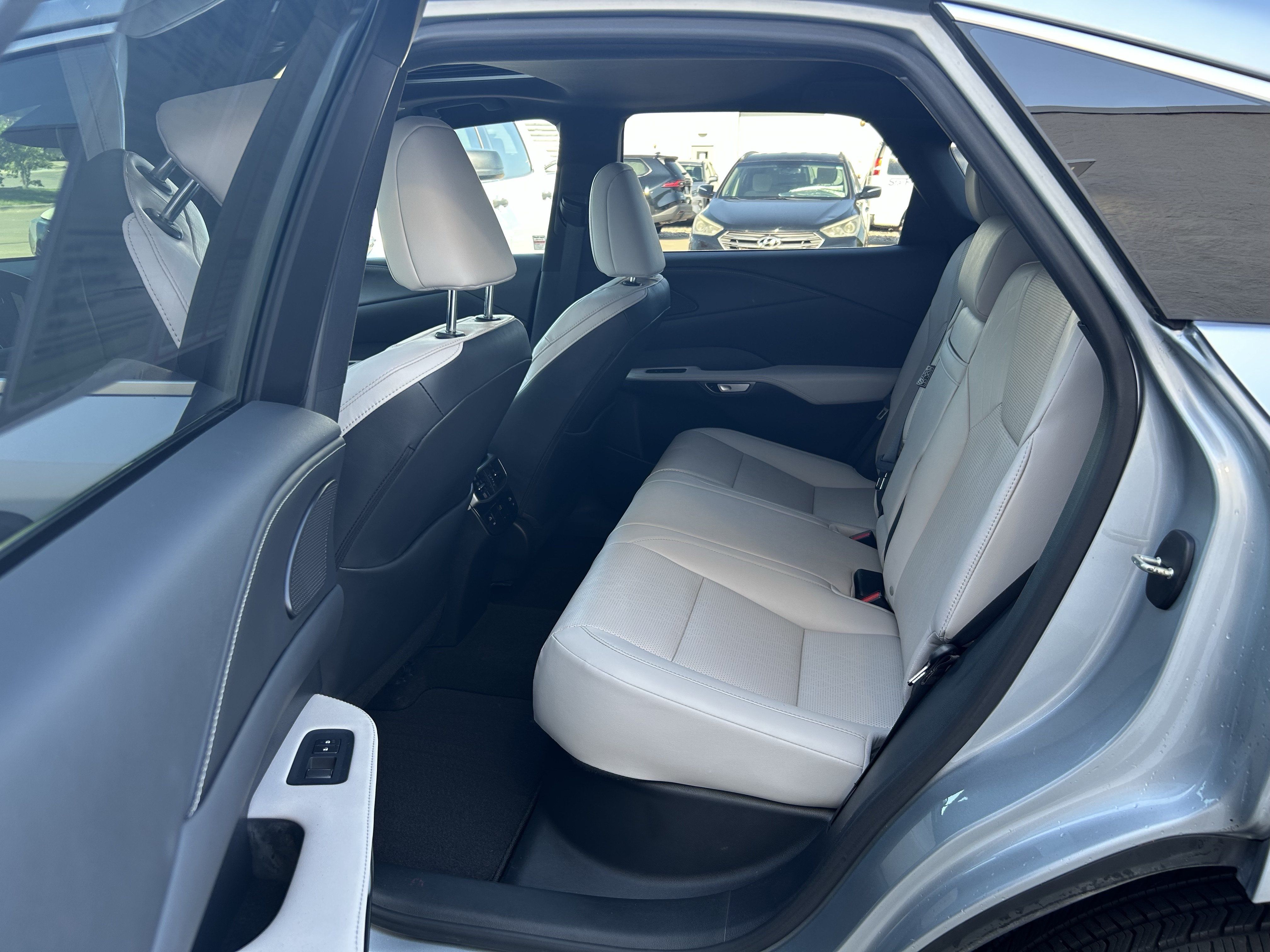 Used 2023 Lexus RX 350 Premium Plus w/ Accessory Package AWD/4WD image 17