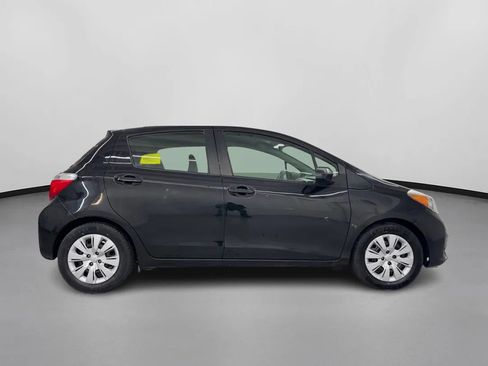 Used 2012 Toyota Yaris SE image 11