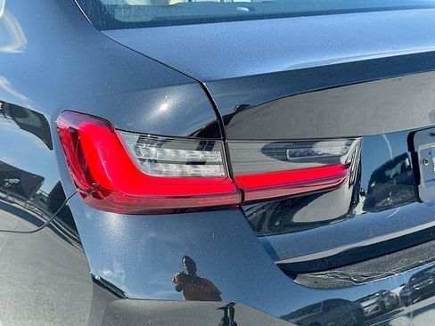 New 2025 BMW 330i Sedan w/ Convenience Package image 31