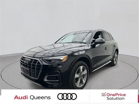 Used 2023 Audi Q5 2.0T Premium w/ Convenience Package image 1