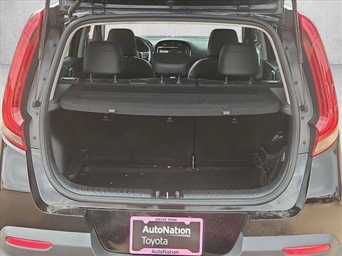Used 2020 Kia Soul EX w/ Option Group 015 FWD image 6