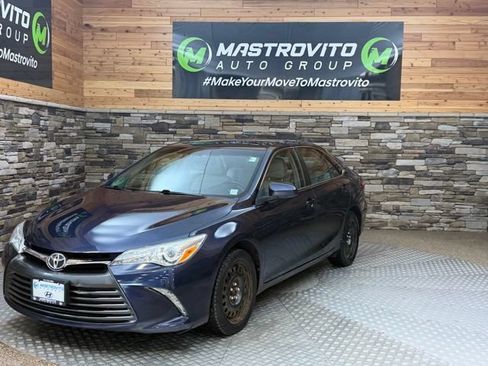 Used 2016 Toyota Camry XLE w/ Moonroof Package FWD image 7