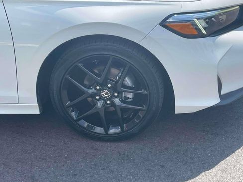 Used 2025 Honda Civic Sport image 8