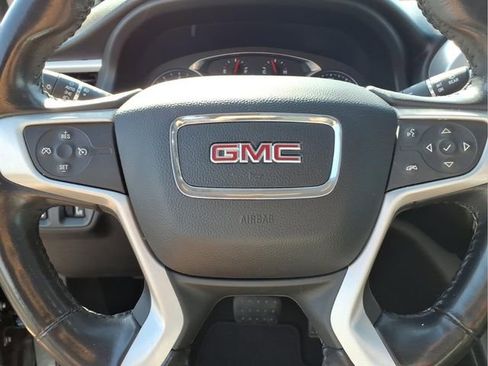 Used 2019 GMC Acadia SLT image 14