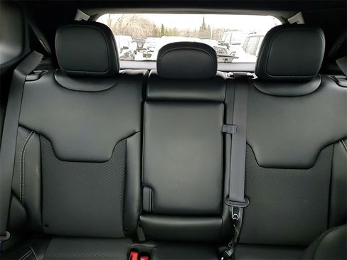 Used 2023 Jeep Compass Altitude w/ Convenience Group image 31