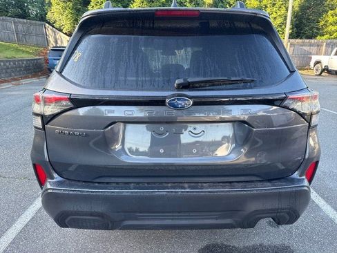 Certified 2025 Subaru Forester Premium AWD/4WD image 6