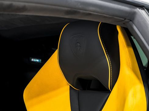 Used 2022 Lamborghini Huracan EVO AWD/4WD image 20