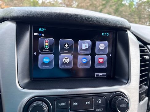 Used 2017 GMC Yukon SLT AWD/4WD image 24