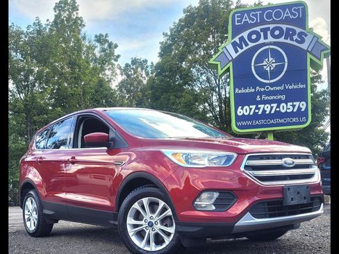 Used 2017 Ford Escape SE AWD/4WD image 1