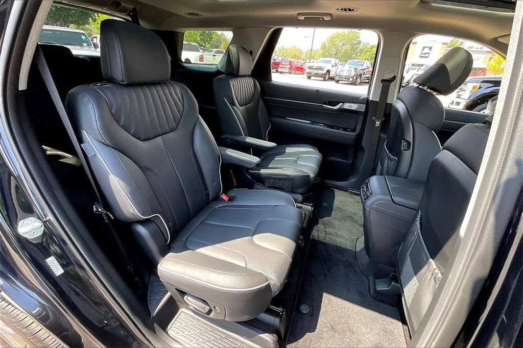 Used 2025 Hyundai Palisade Limited FWD image 30