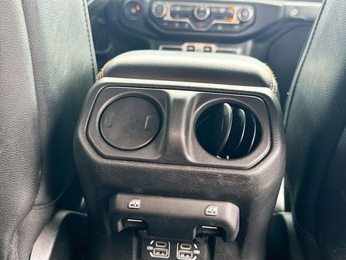 Used 2022 Jeep Gladiator Mojave AWD/4WD image 29