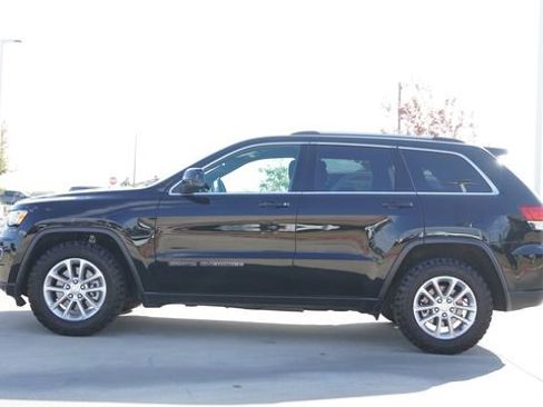 Certified 2021 Jeep Grand Cherokee Laredo image 6