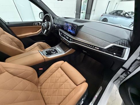 Used 2024 BMW X5 xDrive40i w/ Executive Package AWD/4WD image 19