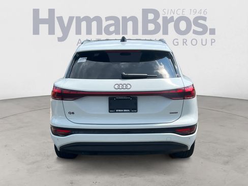 Used 2025 Audi Q6 e-tron Premium Plus AWD/4WD image 4