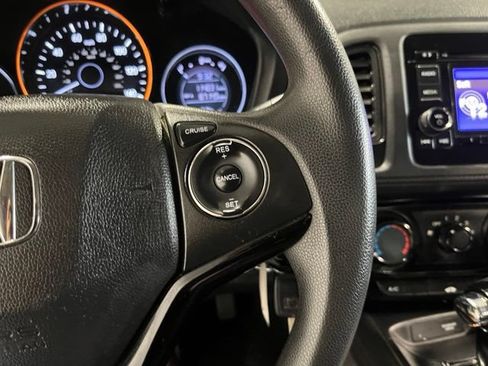 Used 2019 Honda HR-V LX image 28