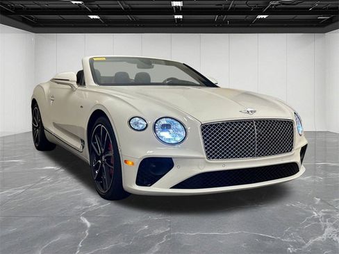Used 2020 Bentley Continental GT image 13