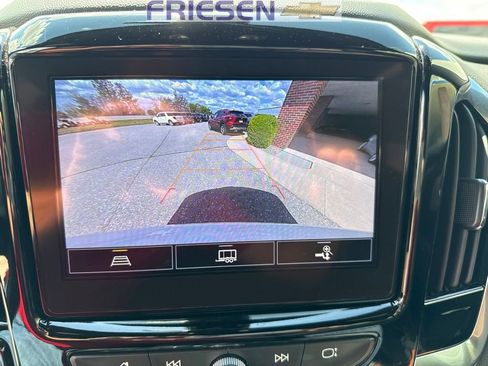 Used 2023 Chevrolet Traverse LT AWD/4WD image 23