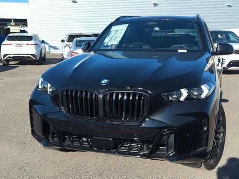 Used 2026 BMW X5 sDrive40i w/ M Sport Package RWD image 3