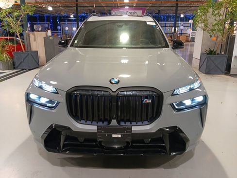 Certified 2025 BMW X7 M60i AWD/4WD image 9