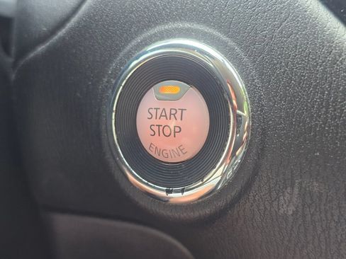 Used 2017 Nissan Pathfinder S AWD/4WD image 30