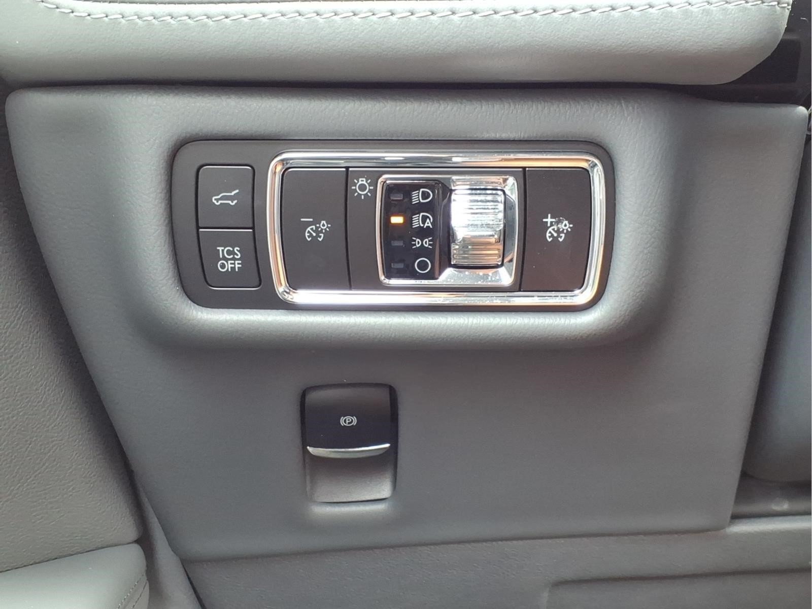 Certified 2023 Lincoln Nautilus Reserve FWD image 19