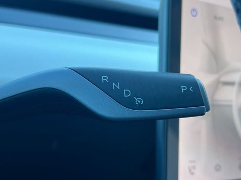 Used 2023 Tesla Model Y Long Range image 22