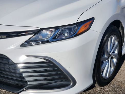 Used 2024 Toyota Camry LE image 10