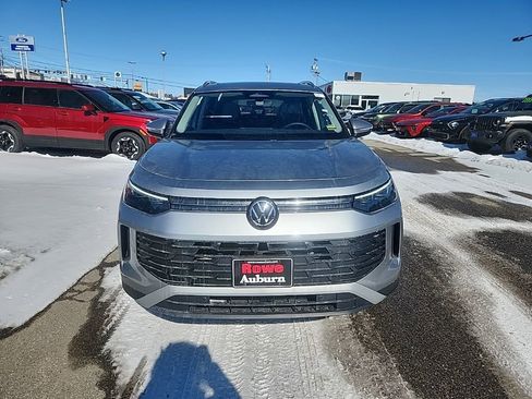 New 2026 Volkswagen Tiguan SE AWD/4WD image 2